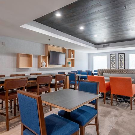 Holiday Inn Express Hotel & Suites Petersburg/Dinwiddie By Ihg Kültér fotó