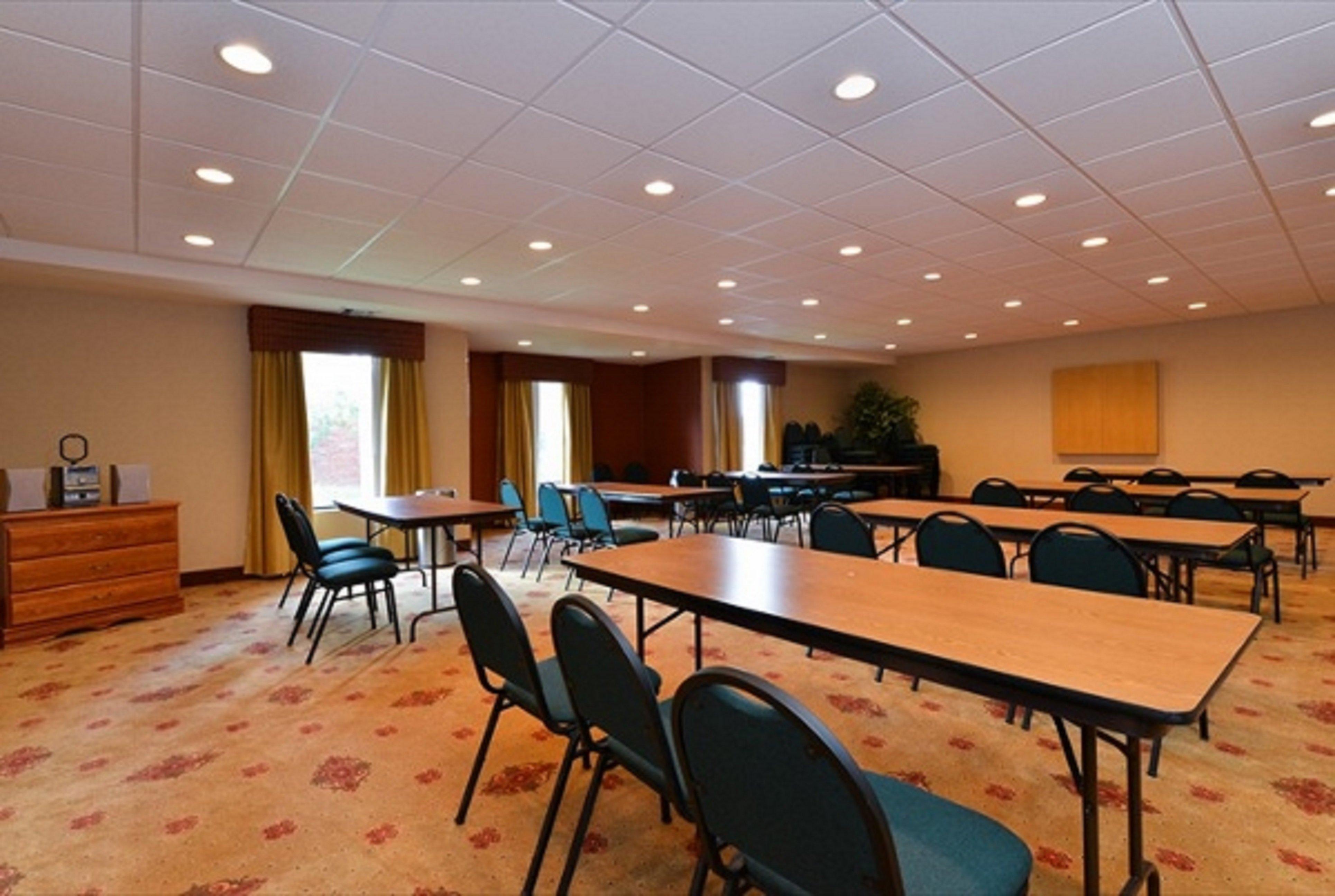 Holiday Inn Express Hotel & Suites Petersburg/Dinwiddie By Ihg Kültér fotó