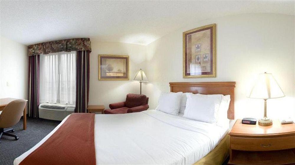 Holiday Inn Express Hotel & Suites Petersburg/Dinwiddie By Ihg Kültér fotó